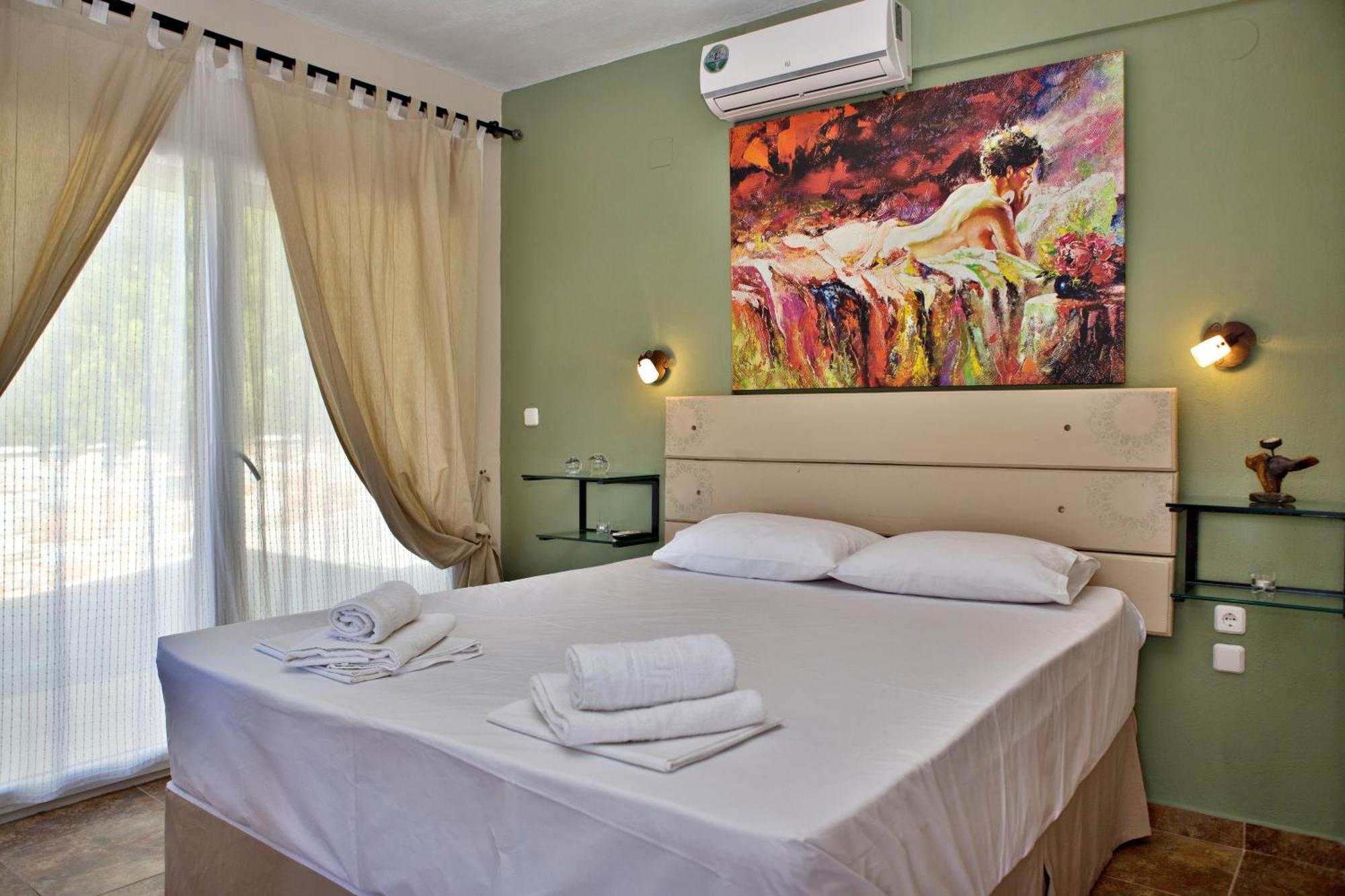 Axion Esti Apartments Skopelos stad Exteriör bild