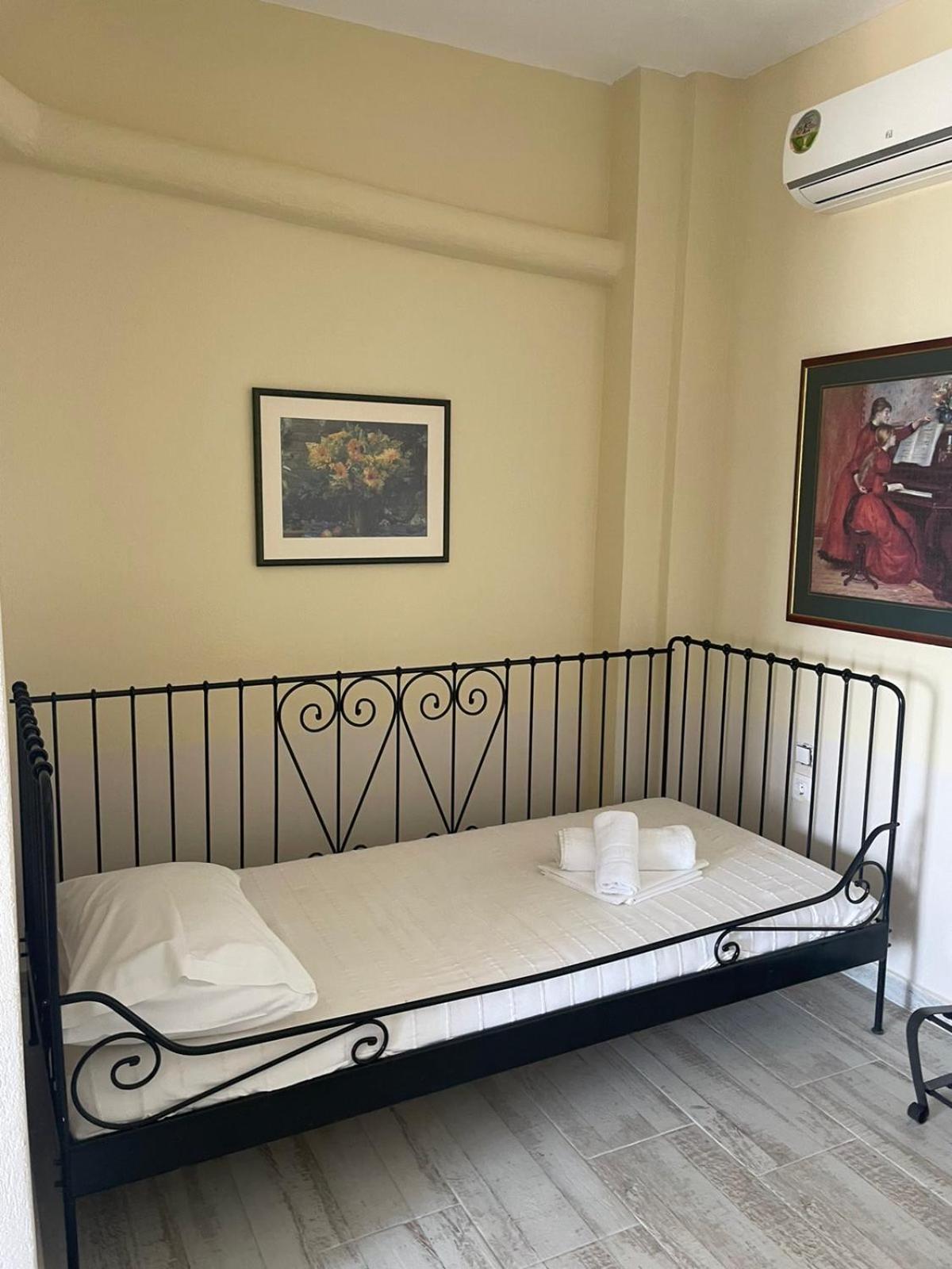 Axion Esti Apartments Skopelos stad Rum bild