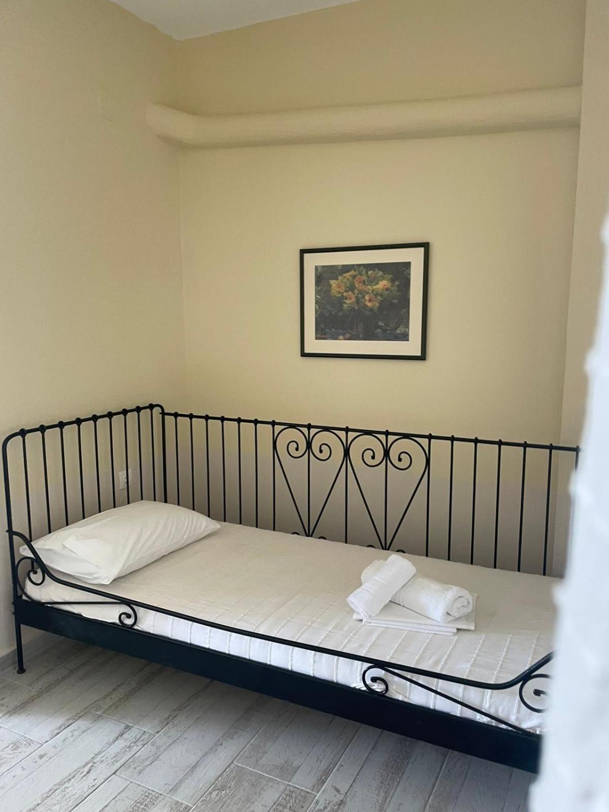 Axion Esti Apartments Skopelos stad Rum bild
